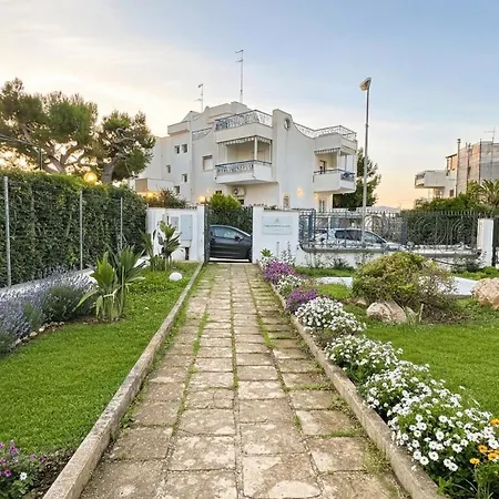 Marevista - Private Garden & Parking Apartment